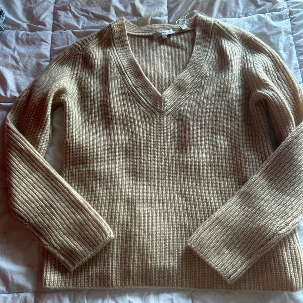 Vince V-Neck Ribbed Sweater - Cream